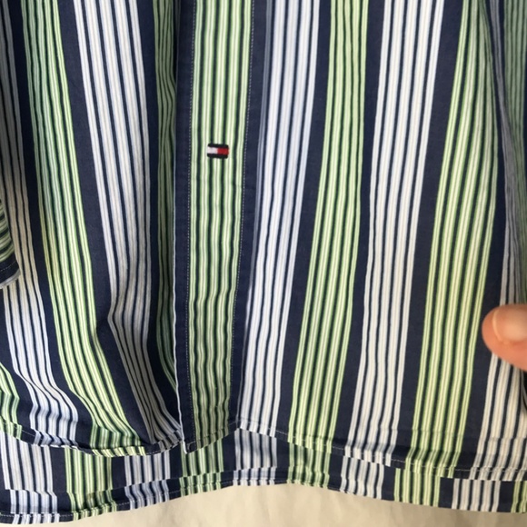 Mens Extra Large Tommy Hilfiger Button down - Picture 4 of 7